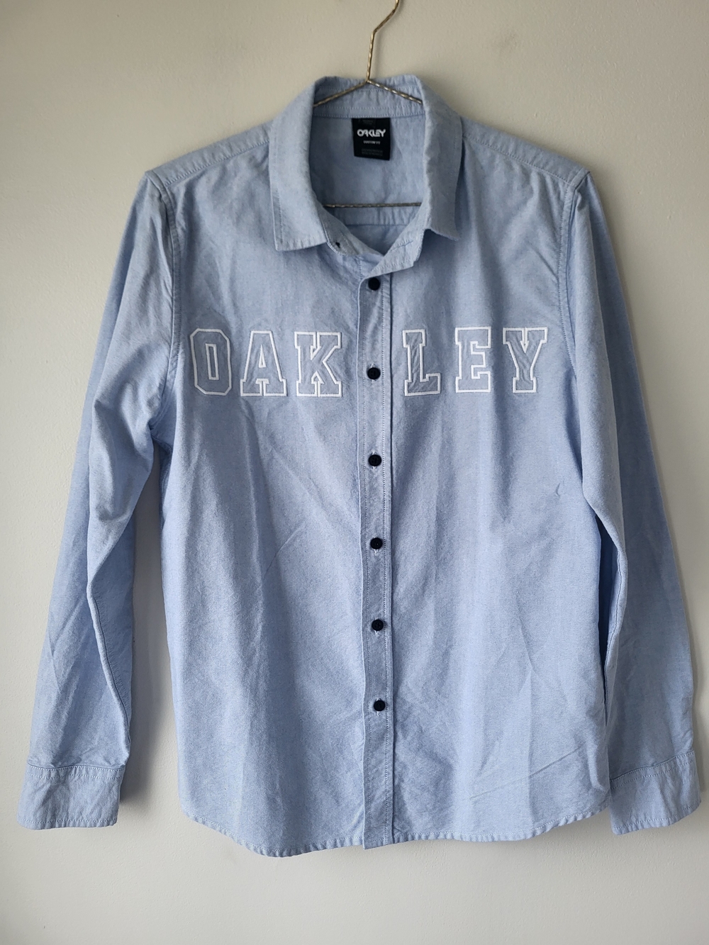Oakley Icon Oxford Light Blue Casual Cotton Button-Down Shirt with Front Logo